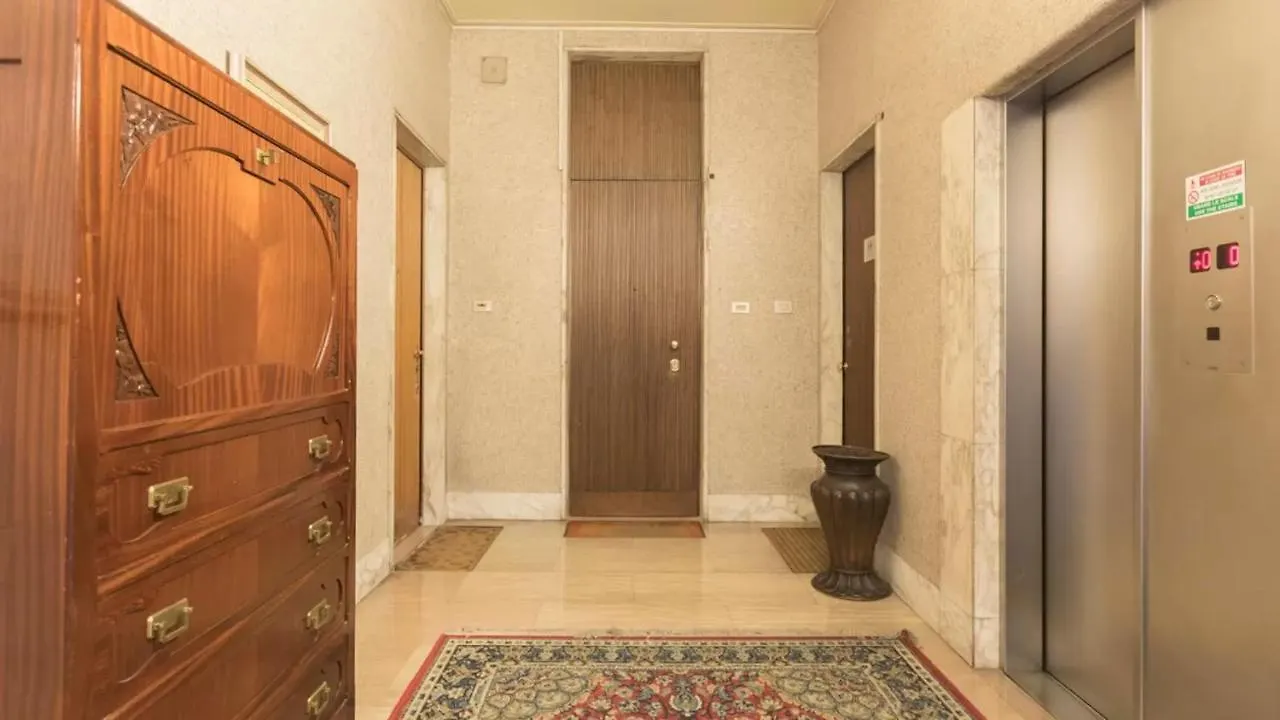 Italianway - Galleria Unione Apartment Milan 0*,  Italy